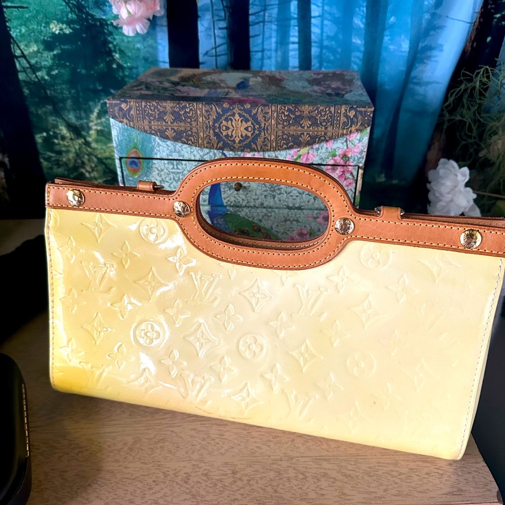 LV Vernis Tote w/ D rings